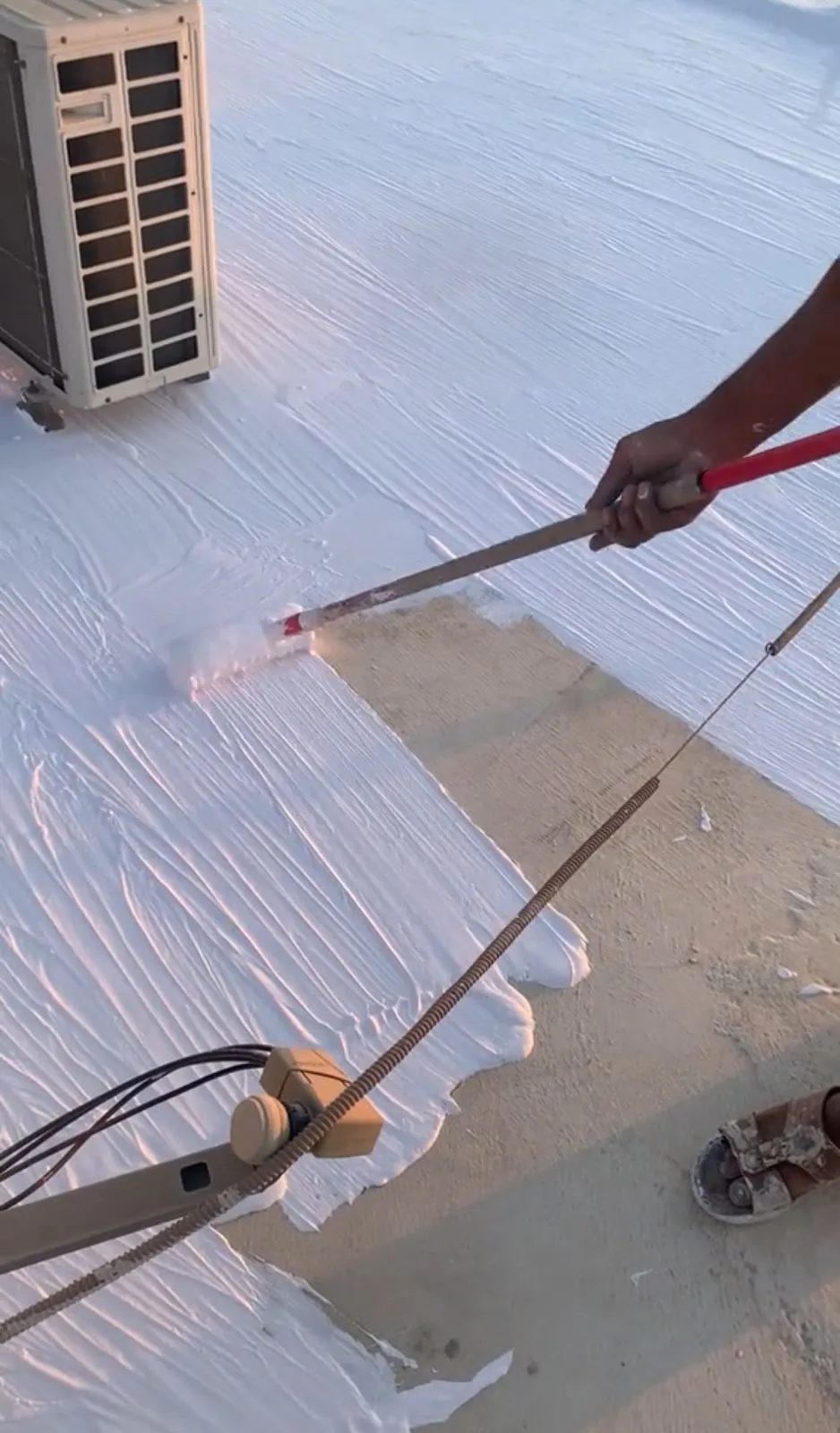 افضل معلم دهانات وعوازال جدة لأسطح المنازل