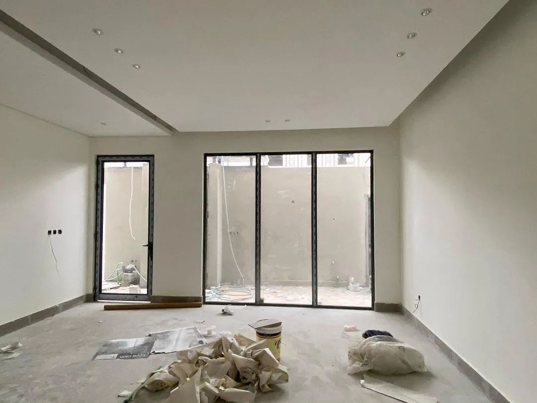 معلم دهانات جدة في حي الصفا والسامر