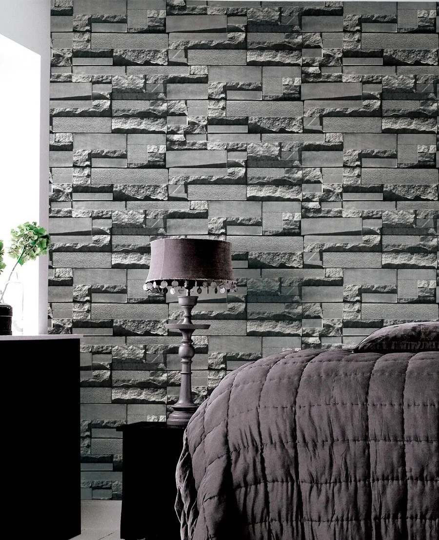 معلم محترف بتركيب ورق الجدران في جدة