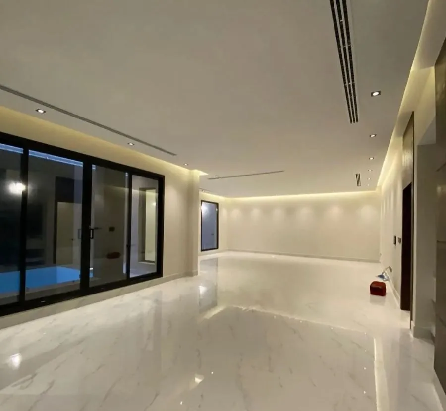 معلم دهانات في جدة: خبراء لتجديد منزلك 