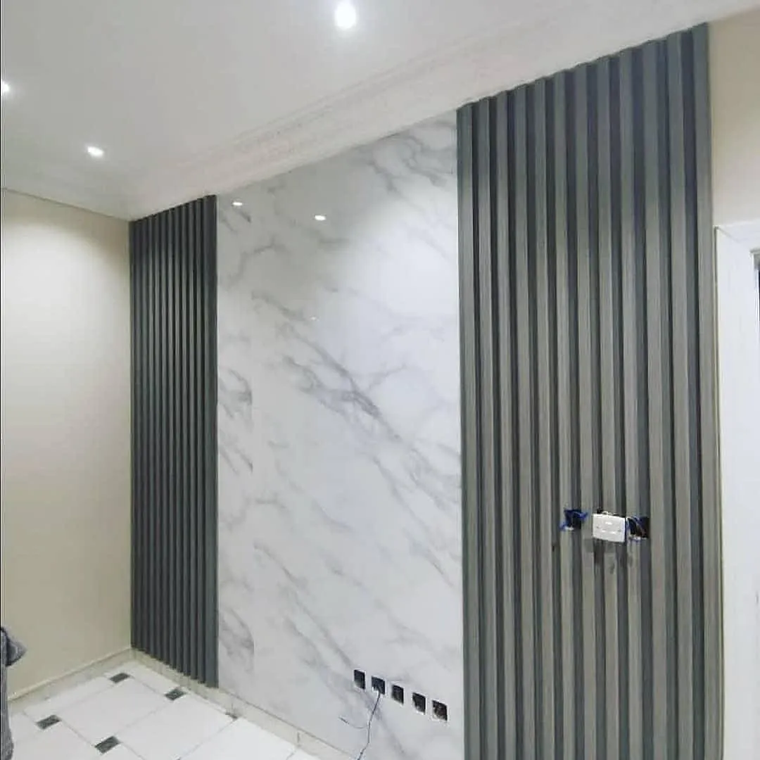 معلم تركيب بديل الخشب الأنيق لجدران منزلك في جدة 