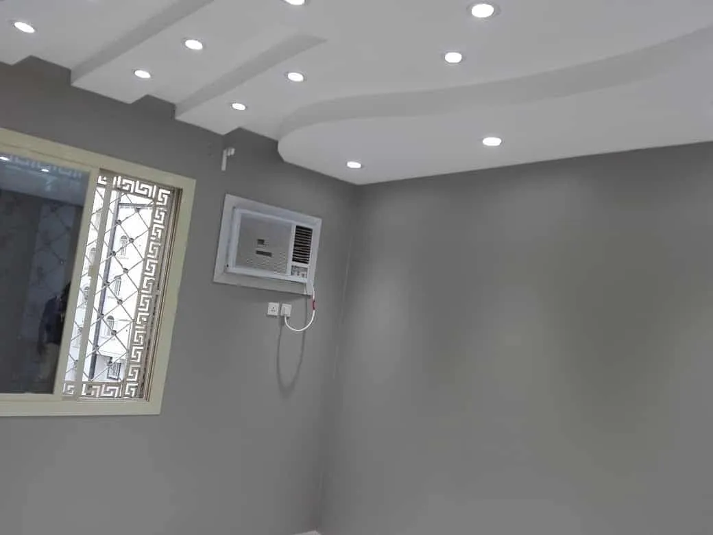 الدهانات الداخلية: مفتاح السعادة في منزلك في جدة