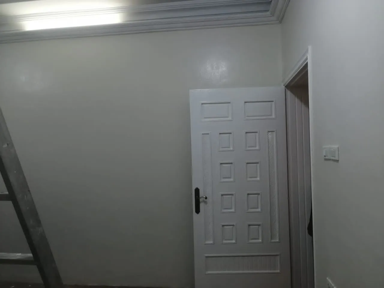 أحدث صيحات دهانات الجدران: أضف لمسة عصرية لمنزلك بجدة