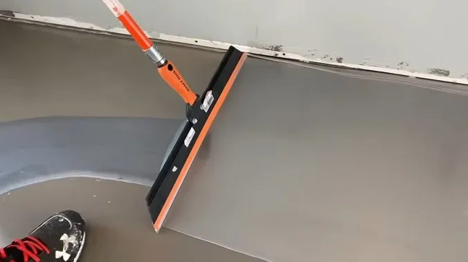 أفكار لتصميم أرضيات إيبوكسي مبتكرة في جدةحلول عصرية وأنيقة 