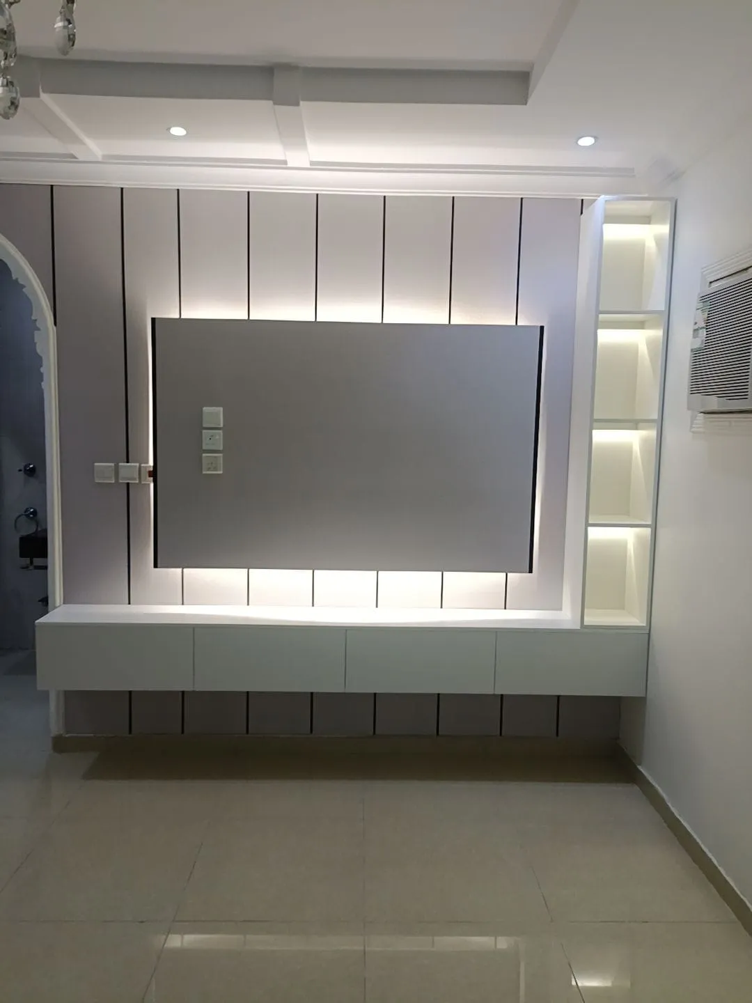 معلم ديكورات شاشات حي العزيزية بخصم10%