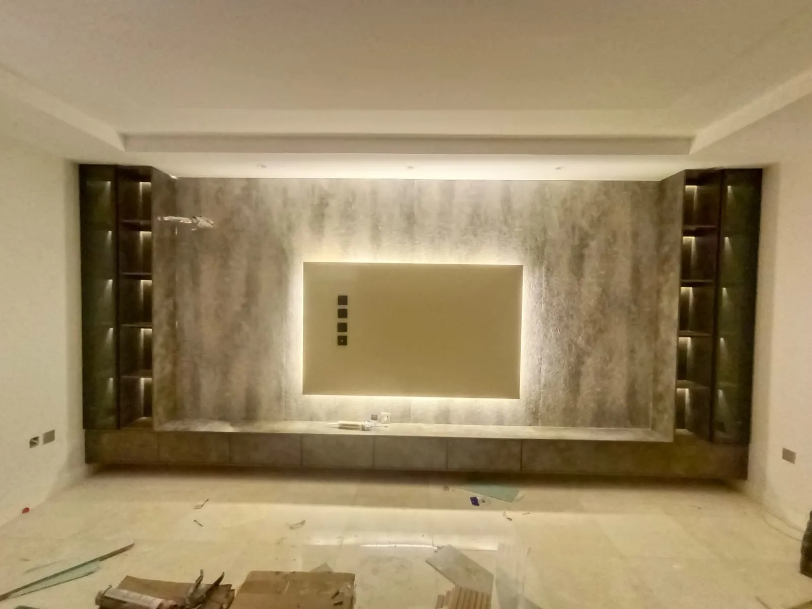 معلم ديكورات شاشات حي العزيزية بخصم10%