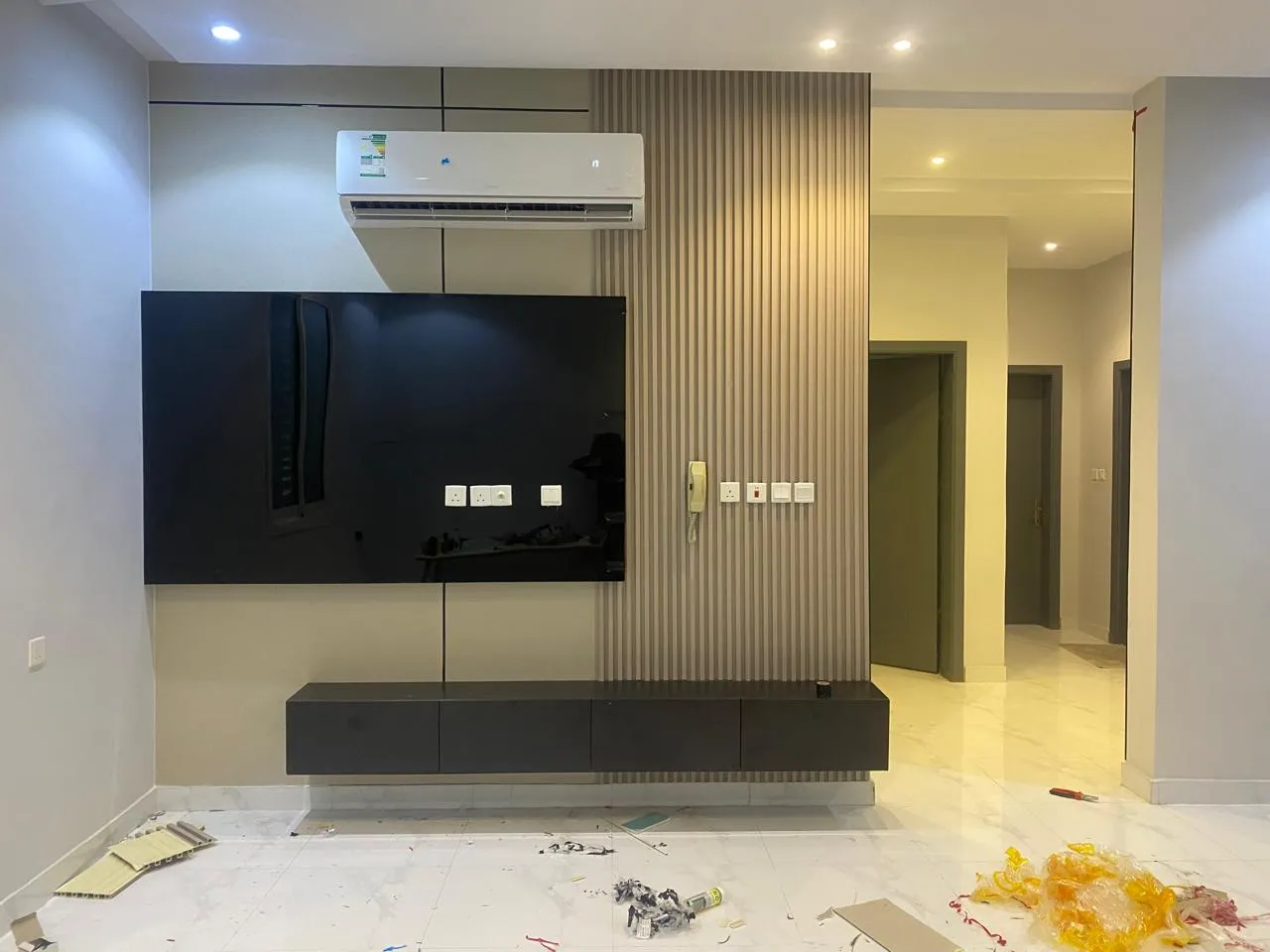 ديكورات شاشات ومرايا حي الصالحية 