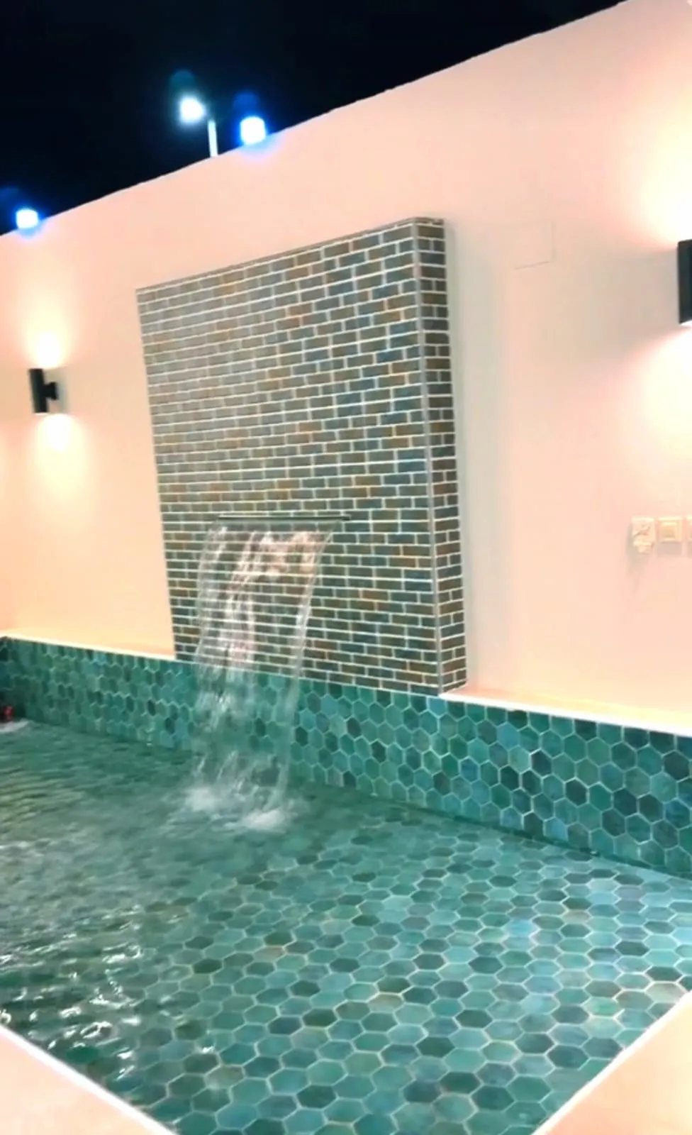 تصميم شلالات حديثه لمنازل وفلل جدة 