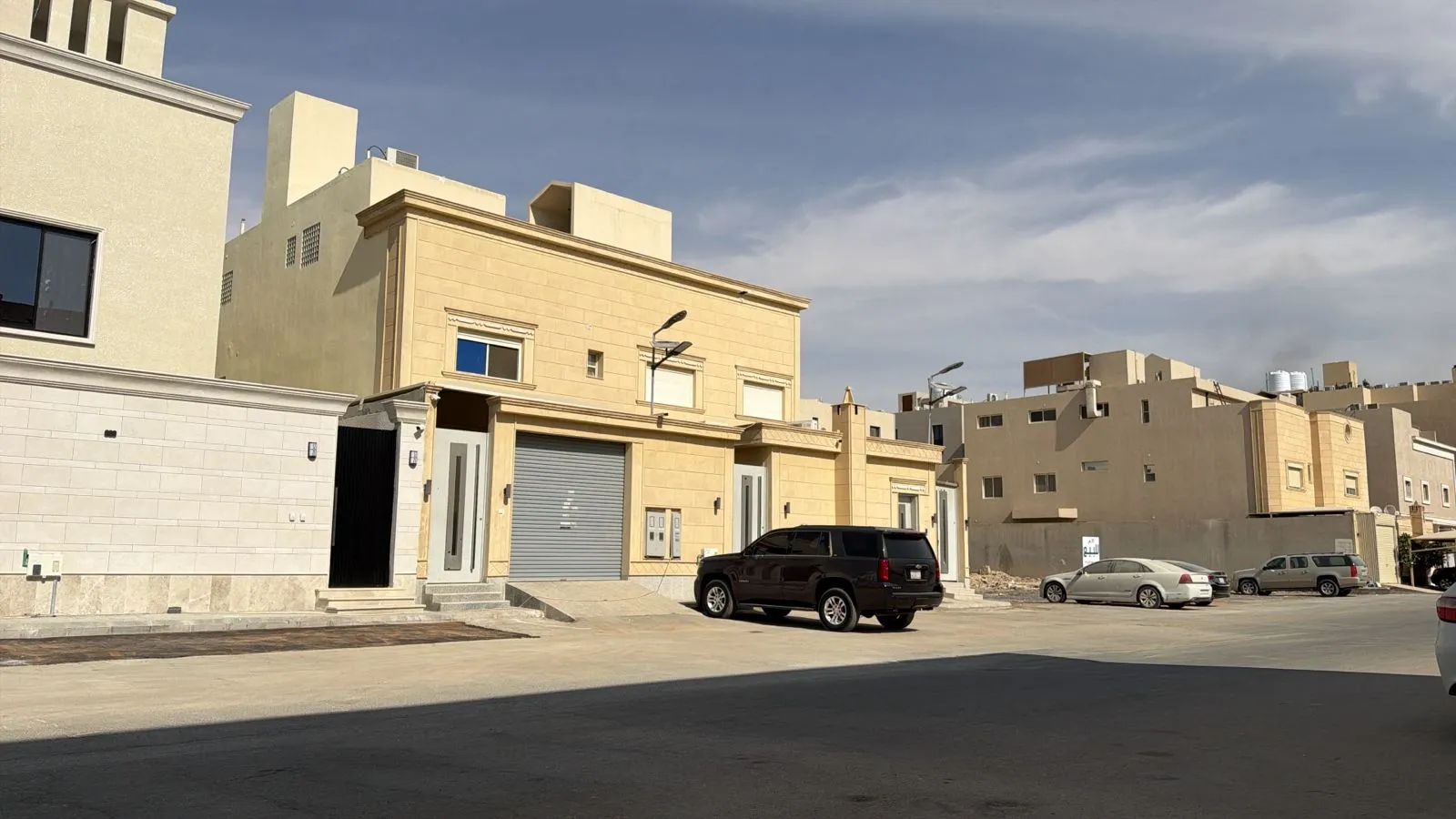 مقاول ترميم المتخصص بالمباني والفلل والمنازل والفنادق 