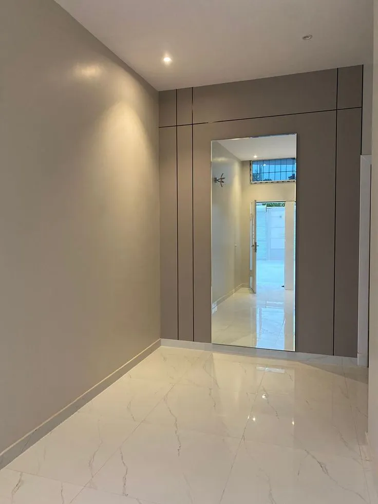 معلم دهانات وديكورات فوم وبديل الشيبورد ودواليب حي الربوة 