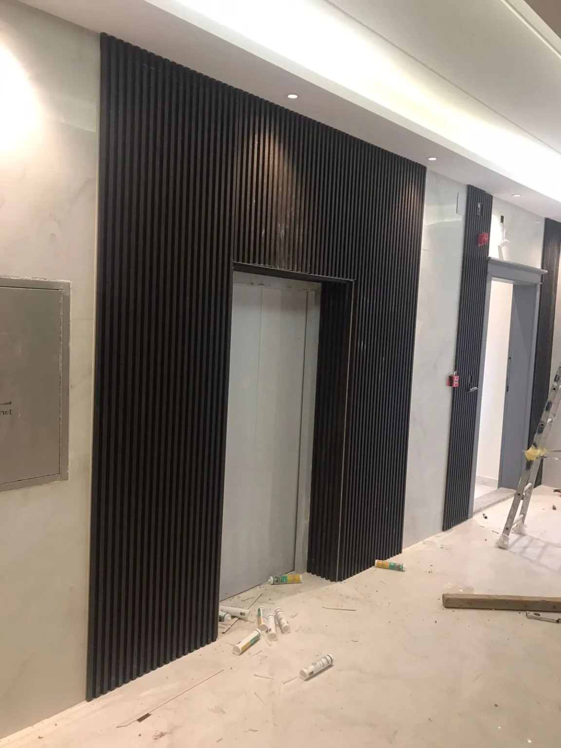 دليل أفضل معلمين لتركيب بديل الخشب في جدة وديكورات خشبية |