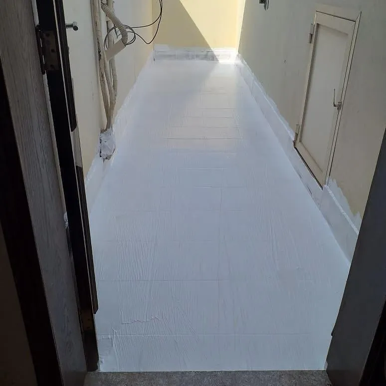 معلم دهانات وعوازل ممتازفي حي المروة والمرجان 