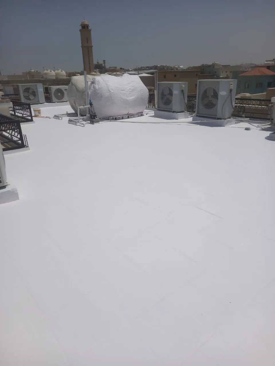 معلم دهانات وعوازل ممتازفي حي المروة والمرجان 